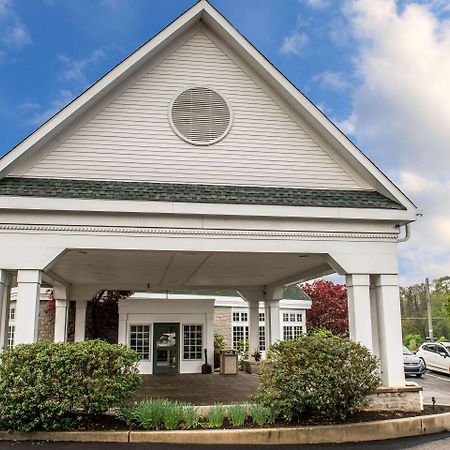 Quality Inn Pittsburgh Airport Oakdale Bagian luar foto