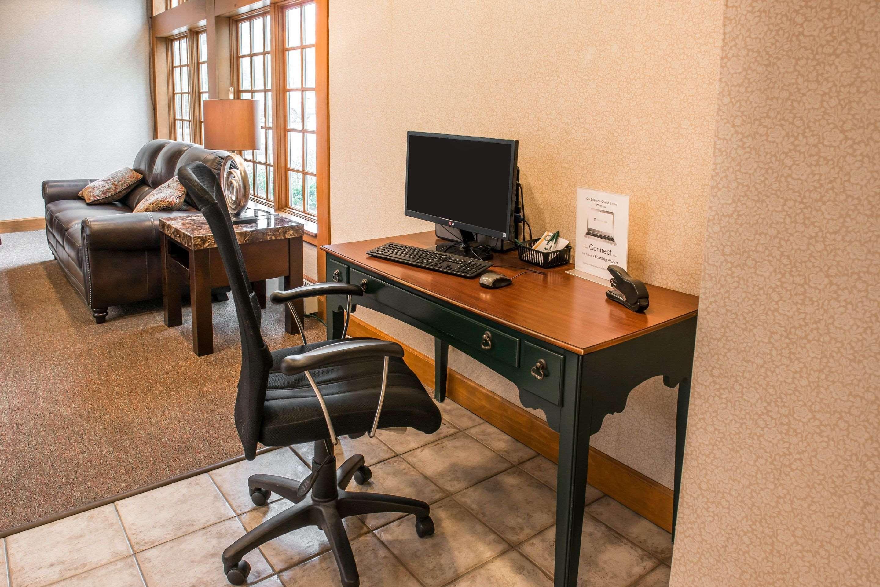 Quality Inn Pittsburgh Airport Oakdale Bagian luar foto