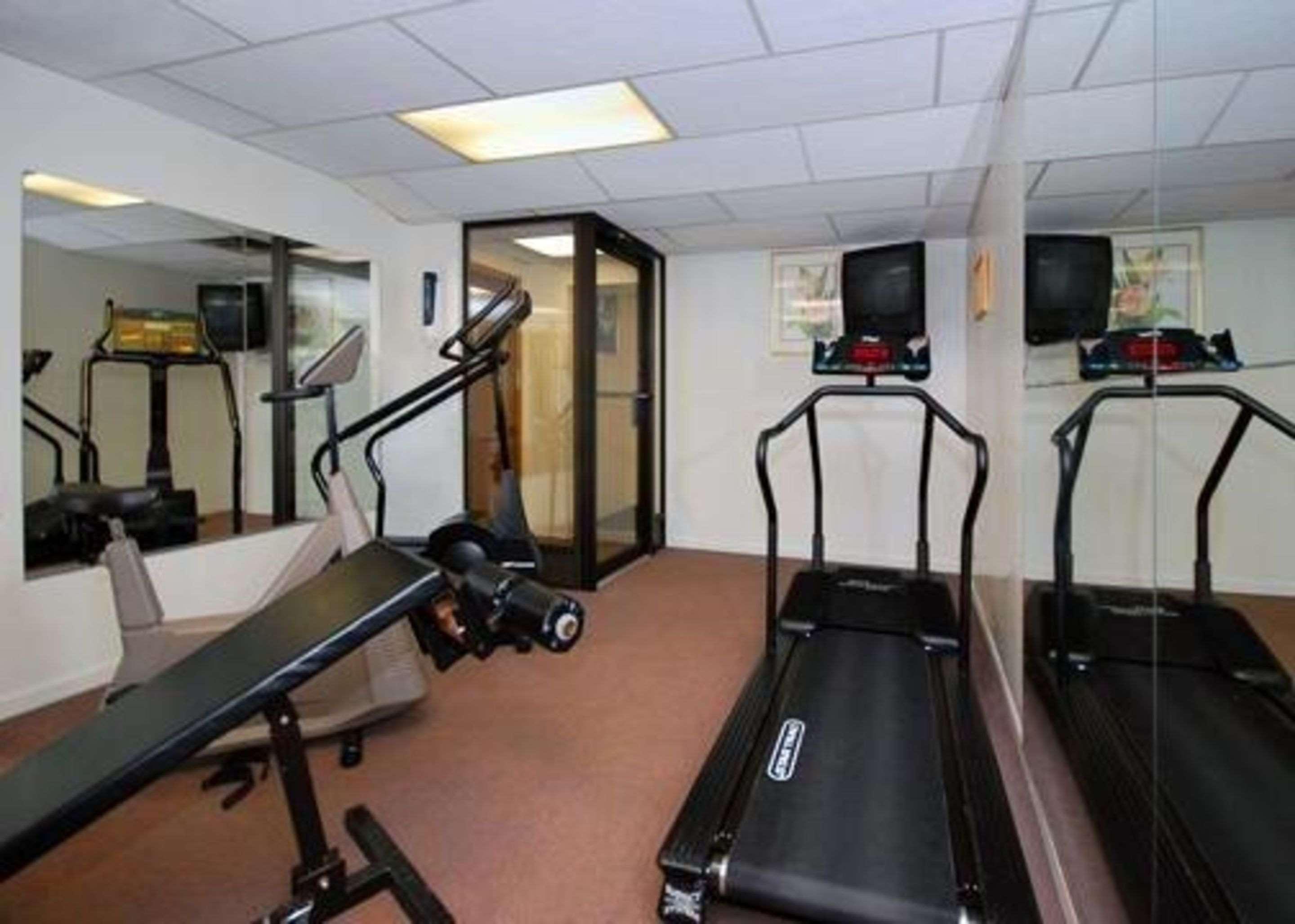 Quality Inn Pittsburgh Airport Oakdale Bagian luar foto