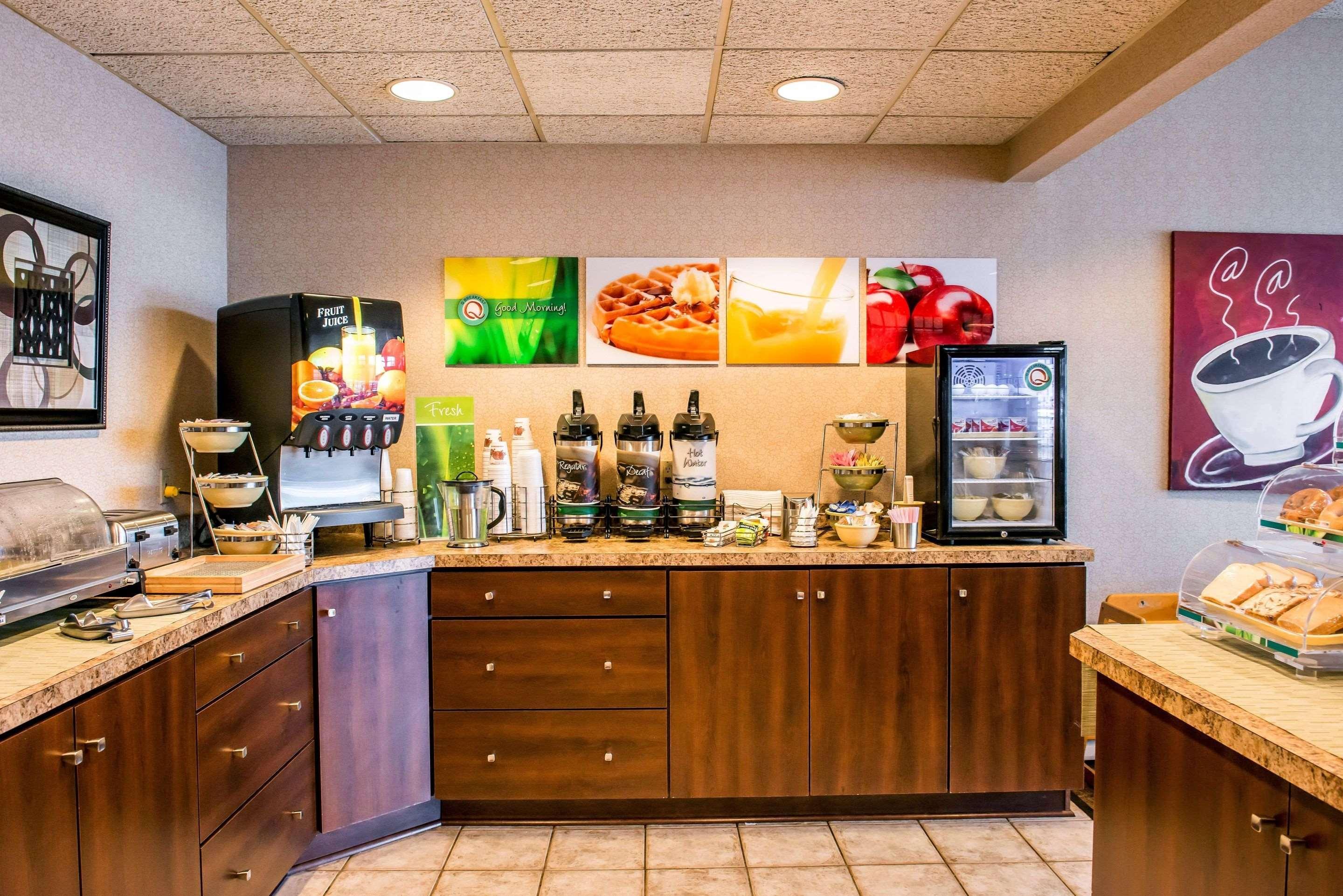 Quality Inn Pittsburgh Airport Oakdale Bagian luar foto