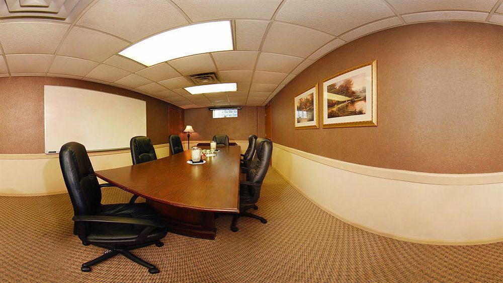 Quality Inn Pittsburgh Airport Oakdale Bagian luar foto